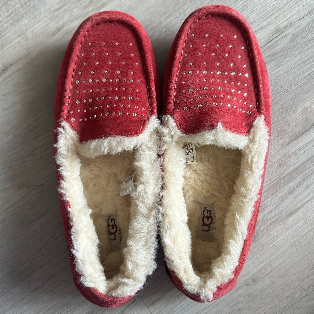 UGG Ansley Bling Suede Slippers Moccasins Red With Crystals Size 9 Style 1003321